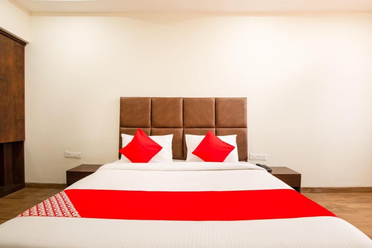 Oyo 71689 Hotel S Pride Indore Eksteriør billede